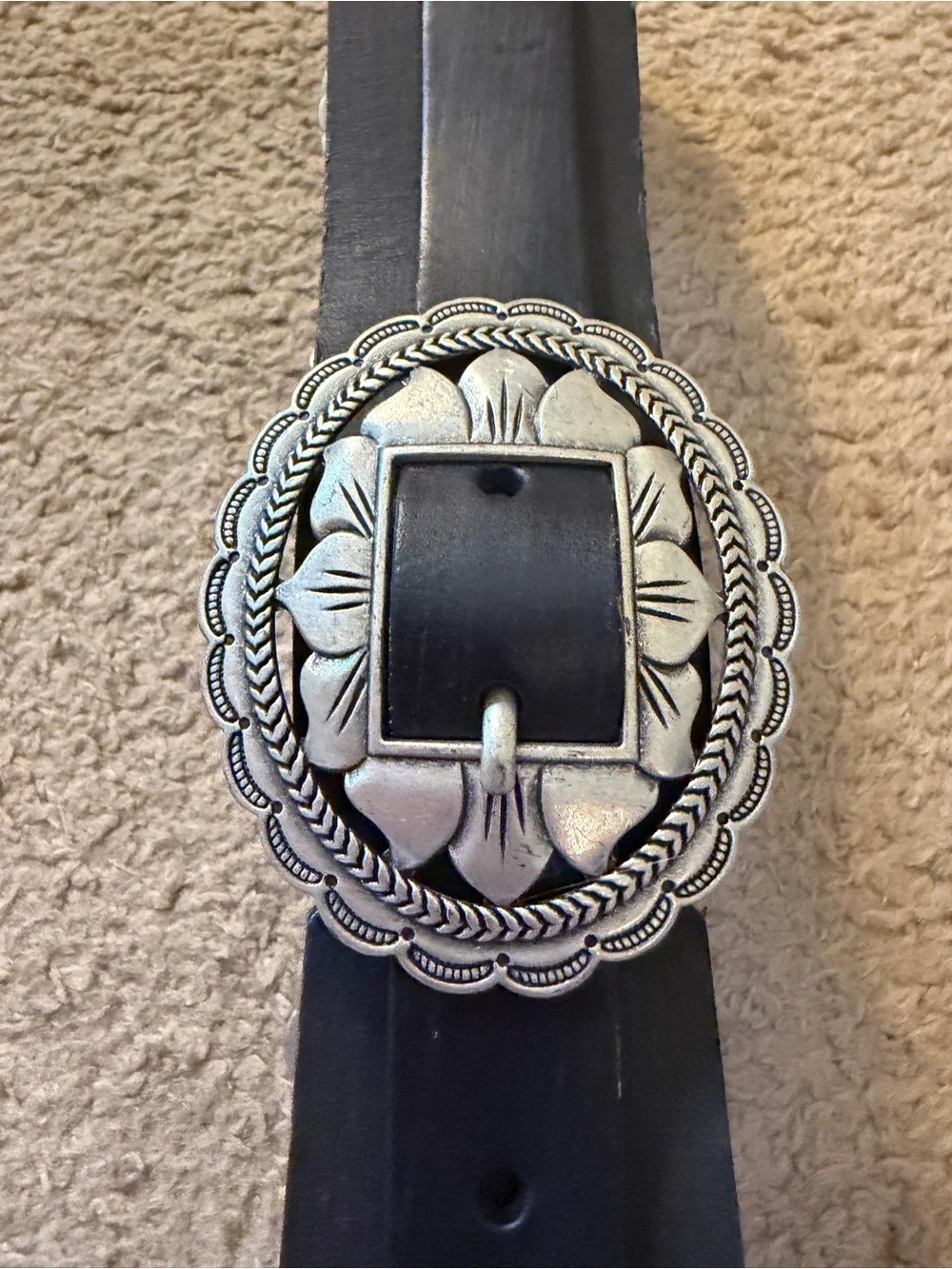 NEW Wonderwest Black and Silver Western Concho Leather Belt Size Medium